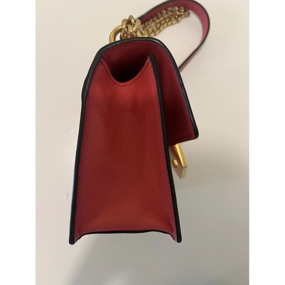 Prada purse - Picture 7 of 9